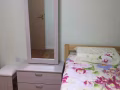 女皇鎮有公寓式組屋單間出租，設施齊全，謝絕夫妻和情侶，單人即可入住。