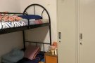 淡滨尼4房室床位出租，3人一房间