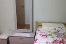 女皇镇有公寓式组屋单间出租，设施齐全，谢绝夫妻和情侣，单人即可入住。