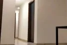 蔡厝港MRT步行2分钟公寓 佣人房 低价出租！包水电网 （限女生）