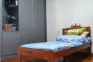 女租客一位