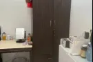 步行3分钟到达啊浴尼地铁站附近有一个小单间出租