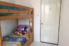 近巴耶利巴地铁,公寓普通房(学生环境)租金价格$900 包水电网,无屋主住/中介