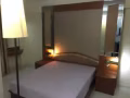 淡宾尼24街大牌230F 8楼主人房出租,可煮可报地址,900包水电网.